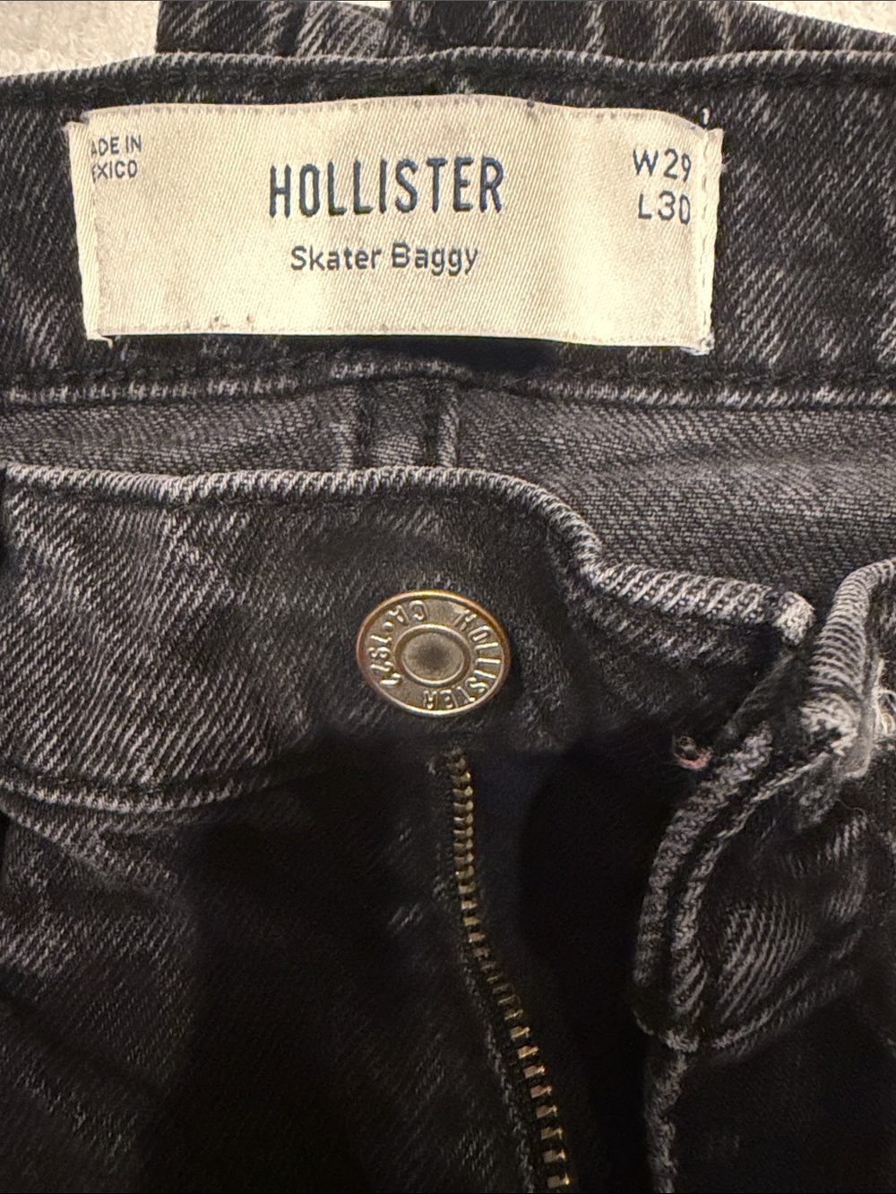 Hollister Men’s Skater Baggy Jeans in Washed Black